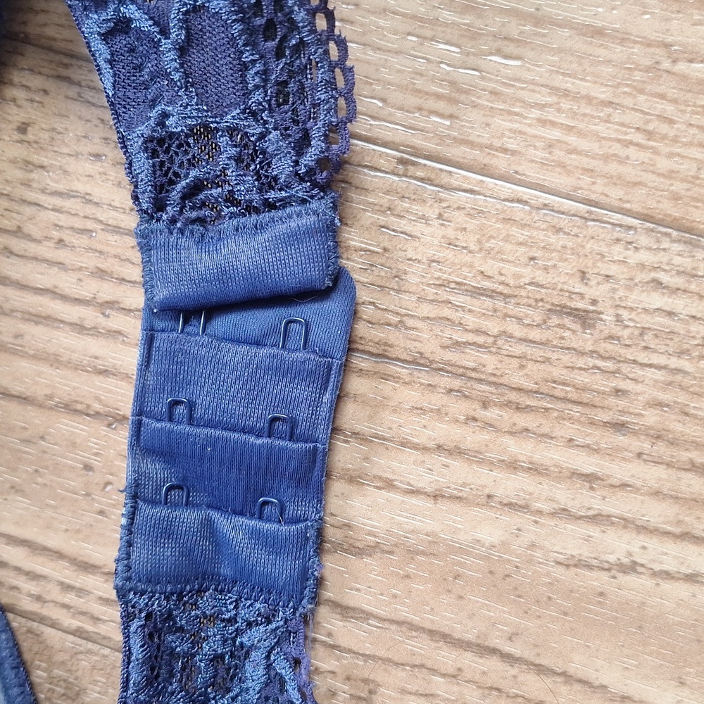 Navy Lace Bra 💙 - Picture 5 of 5
